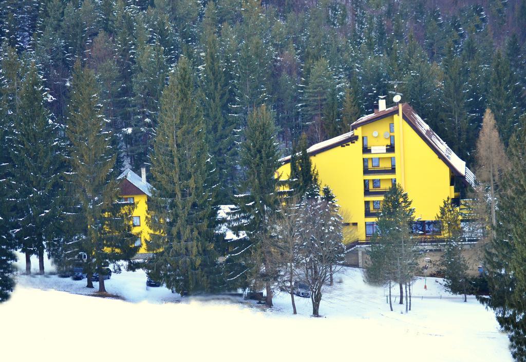 Hotel Smrecina Low Tatras Bagian luar foto