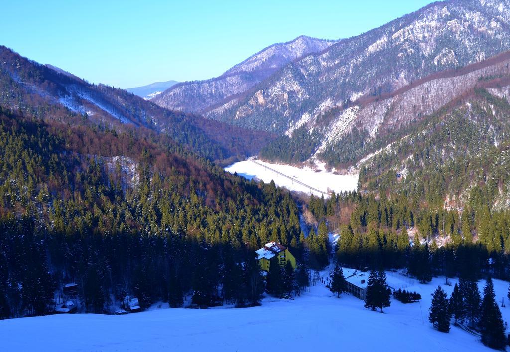 Hotel Smrecina Low Tatras Bagian luar foto